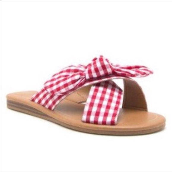 Only size 10 left! Slip on sandals 🌷🌷 - Picture 2 of 6